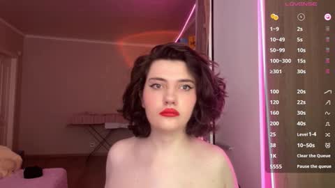 Snapshot of camgirl_xx chatting on March 8, 1:15 pm Marta online show from March 8, 1:15 pm