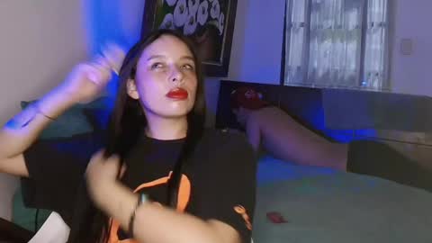 Snapshot of cami_casti777 chatting on April 26, 1:47 am trini-1000 online show from April 26, 1:47 am