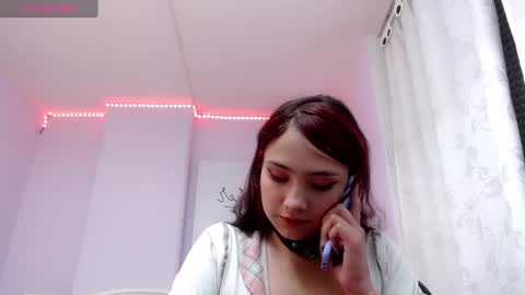 Snapshot of cami_fire chatting on February 20, 11:32 pm Cami online show from February 20, 11:32 pm