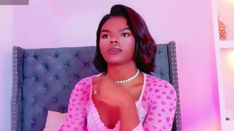 camiestrada online show from January 8, 6:26 am