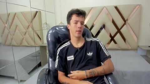 Snapshot of camievan chatting on March 2, 1:07 pm camievan online show from March 2, 1:07 pm