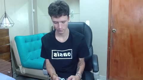 Snapshot of camievan chatting on March 14, 7:19 pm camievan online show from March 14, 7:19 pm