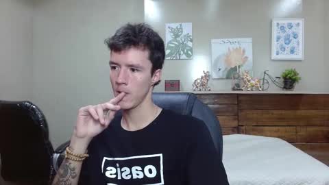 Snapshot of camievan chatting on March 16, 7:18 pm camievan online show from March 16, 7:18 pm