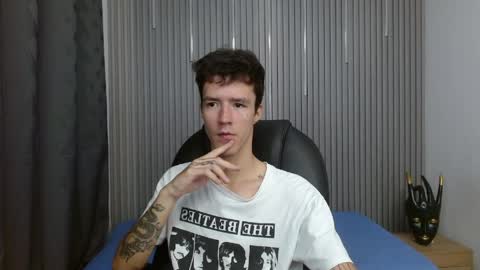 Snapshot of camievan chatting on March 25, 7:20 pm camievan online show from March 25, 7:20 pm