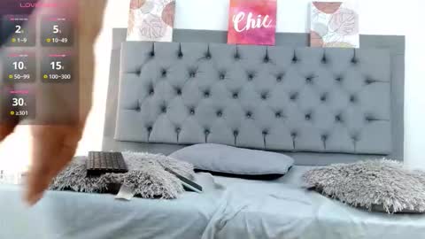 Snapshot of camii_shy chatting on December 16, 2:00 pm cami online show from December 16, 2:00 pm