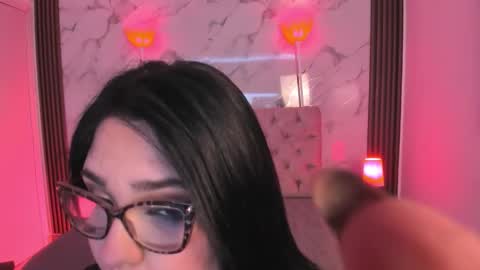 Snapshot of camiila_osorio chatting on March 25, 8:15 pm Camila Osorio online show from March 25, 8:15 pm