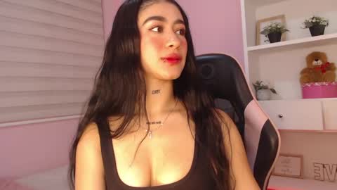 camila online show from May 11, 7:33 pm
