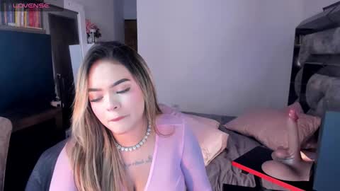 camijhonss online show from November 3, 12:57 am