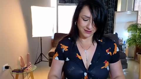 Camil online show from December 22, 11:22 am