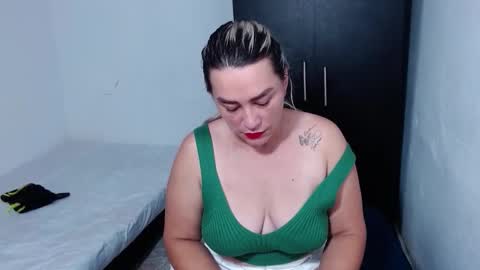 Snapshot of camila_987080 chatting on December 15, 3:49 pm camila online show from December 15, 3:49 pm