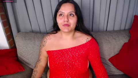 Snapshot of camila_belen chatting on December 24, 12:22 am Camila online show from December 24, 12:22 am
