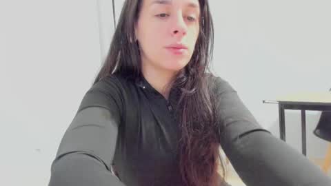 Snapshot of camila_berk chatting on October 1, 6:52 am Cami online show from October 1, 6:52 am