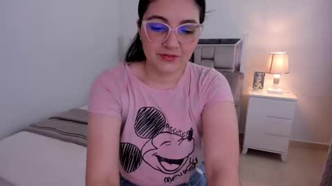Snapshot of camila_buitrago chatting on March 20, 10:14 pm Camila buitrago online show from March 20, 10:14 pm