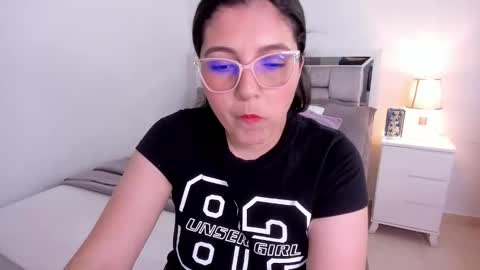 Snapshot of camila_buitrago chatting on March 21, 11:41 pm Camila buitrago online show from March 21, 11:41 pm