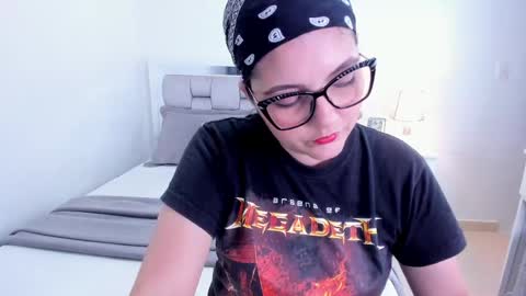 Snapshot of camila_buitrago chatting on April 16, 12:55 am Camila buitrago online show from April 16, 12:55 am