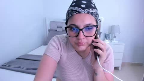 Snapshot of camila_buitrago chatting on April 29, 2:04 am Camila buitrago online show from April 29, 2:04 am