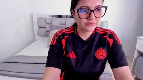 Snapshot of camila_buitrago chatting on June 29, 12:17 am Camila buitrago online show from June 29, 12:17 am
