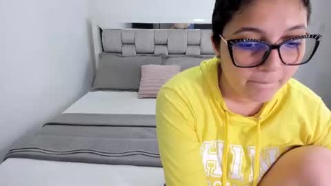 Snapshot of camila_buitrago chatting on July 28, 1:01 am Camila buitrago online show from July 28, 1:01 am