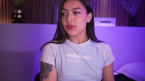 Snapshot of camila_dupont chatting on November 14, 3:38 am Camila online show from November 14, 3:38 am