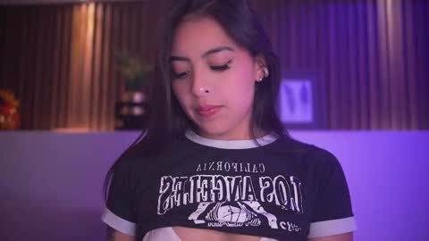 Snapshot of camila_dupont chatting on November 25, 4:01 am Camila online show from November 25, 4:01 am