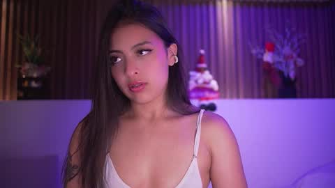 Snapshot of camila_dupont chatting on December 16, 4:06 am Camila online show from December 16, 4:06 am