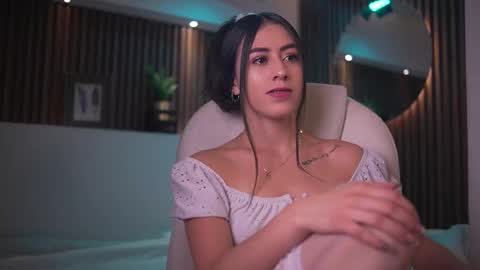 camila_martinez9 online show from October 1, 11:38 am