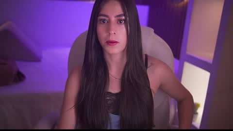 camila_martinez9 online show from November 26, 11:33 am