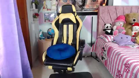 valentinaEpic way Ive been fucked 1515  online show from December 17, 11:49 am