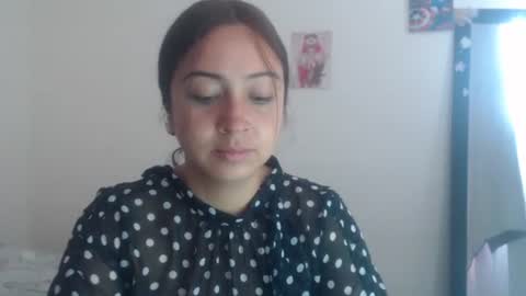 Snapshot of camila_rouswhyth chatting on April 17, 4:10 pm camila_rouswhyth online show from April 17, 4:10 pm