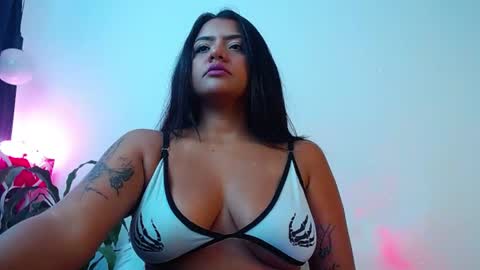 camila_torresss online show from July 24, 8:18 pm