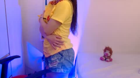Camila ventura online show from June 18, 1:59 pm