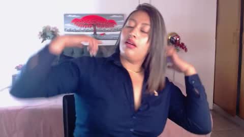 camilaa_m online show from September 30, 2:44 pm