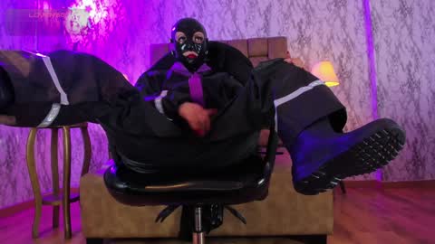   online show from December 28, 3:37 pm