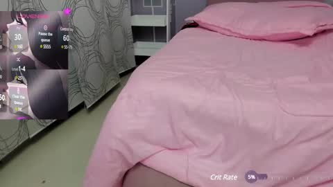 Snapshot of camilahunter__ chatting on December 8, 9:35 am Camila online show from December 8, 9:35 am
