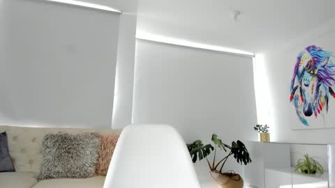 camila manzur online show from February 7, 8:31 pm