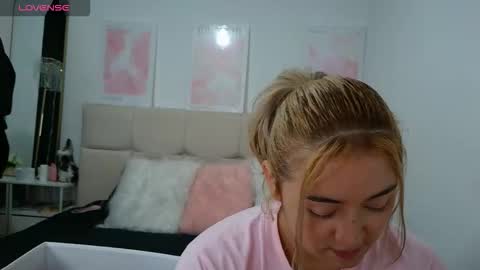 camilamarsh online show from February 5, 2:43 pm