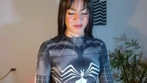camilaparrisx online show from June 20, 2:47 am