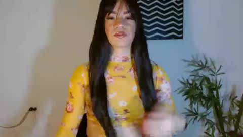 camilaparrisx online show from June 25, 2:33 am
