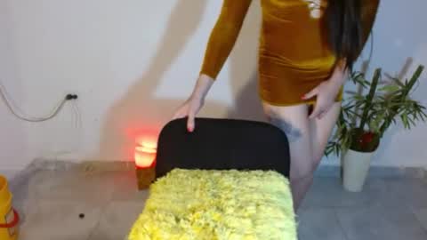 camilaparrisx online show from July 1, 1:51 am
