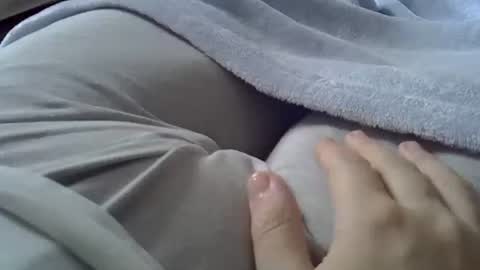 flash 50 tokens BIG CLIT  tits pussy. masturbation big clit 150 tokens fingers inside pussy 1000 tk  pump big clit 300 tk online show from January 17, 1:27 pm