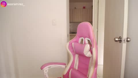 X IGcamiryan01 online show from April 23, 6:54 pm