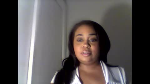 camiliaskye online show from November 24, 5:29 am