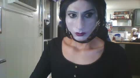 Snapshot of camilicat chatting on October 11, 2:33 am Ladyboy Ladine or Cambi online show from October 11, 2:33 am
