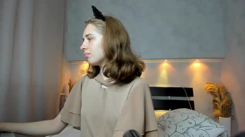 Camilla online show from September 18, 12:23 am