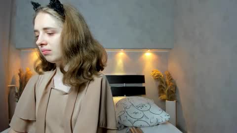 Camilla online show from September 21, 12:12 am