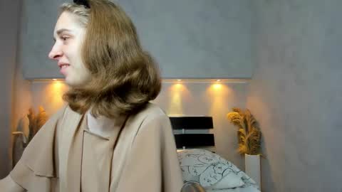 Camilla online show from September 22, 12:12 am