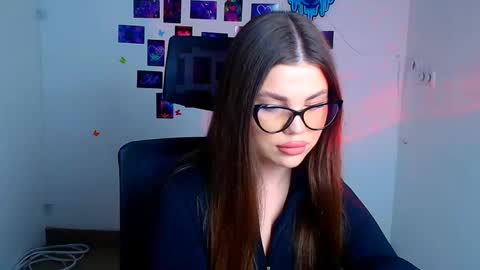 Snapshot of camilla_xo_ chatting on November 28, 12:19 pm Camilla online show from November 28, 12:19 pm