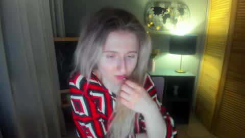 Snapshot of camilladreamer chatting on April 5, 3:15 am camilladreamer online show from April 5, 3:15 am
