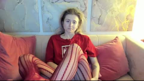 Snapshot of camilladreamer chatting on April 13, 1:11 am camilladreamer online show from April 13, 1:11 am