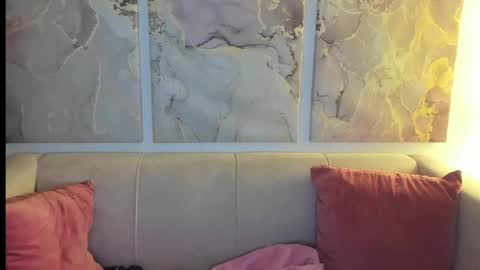 Snapshot of camilladreamer chatting on April 22, 12:46 am camilladreamer online show from April 22, 12:46 am